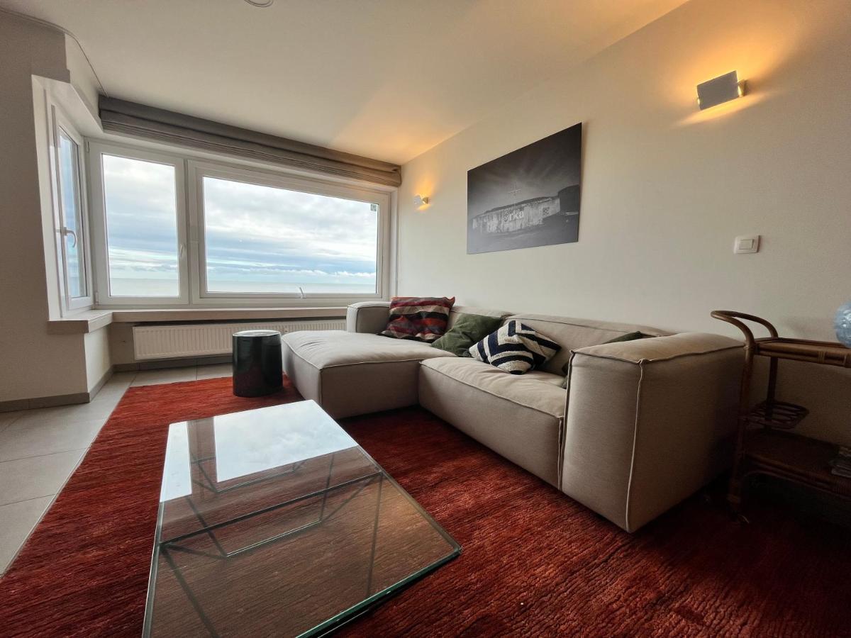Appartement Beautiful 3-bedroom For 6 People With Front Sea View T28 Oostende